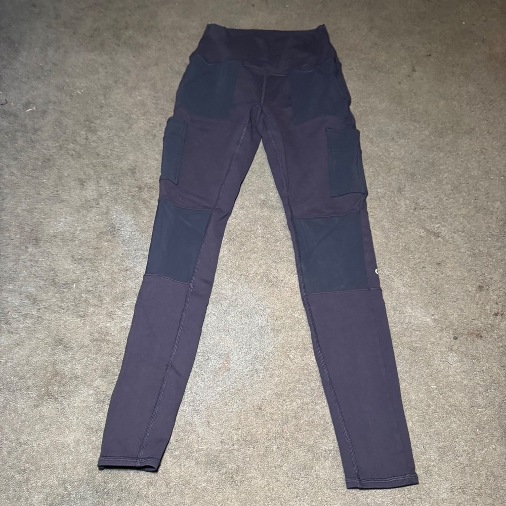 Alo Yoga High-Waist Moto Cargo Leggings Purple Mesh Pockets Athleisure